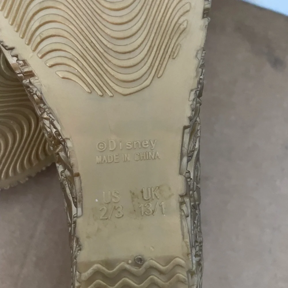 Disney Store Gold Red Rose Belle Costume Wedge Heels Kids 2/3 size - Picture 7 of 7